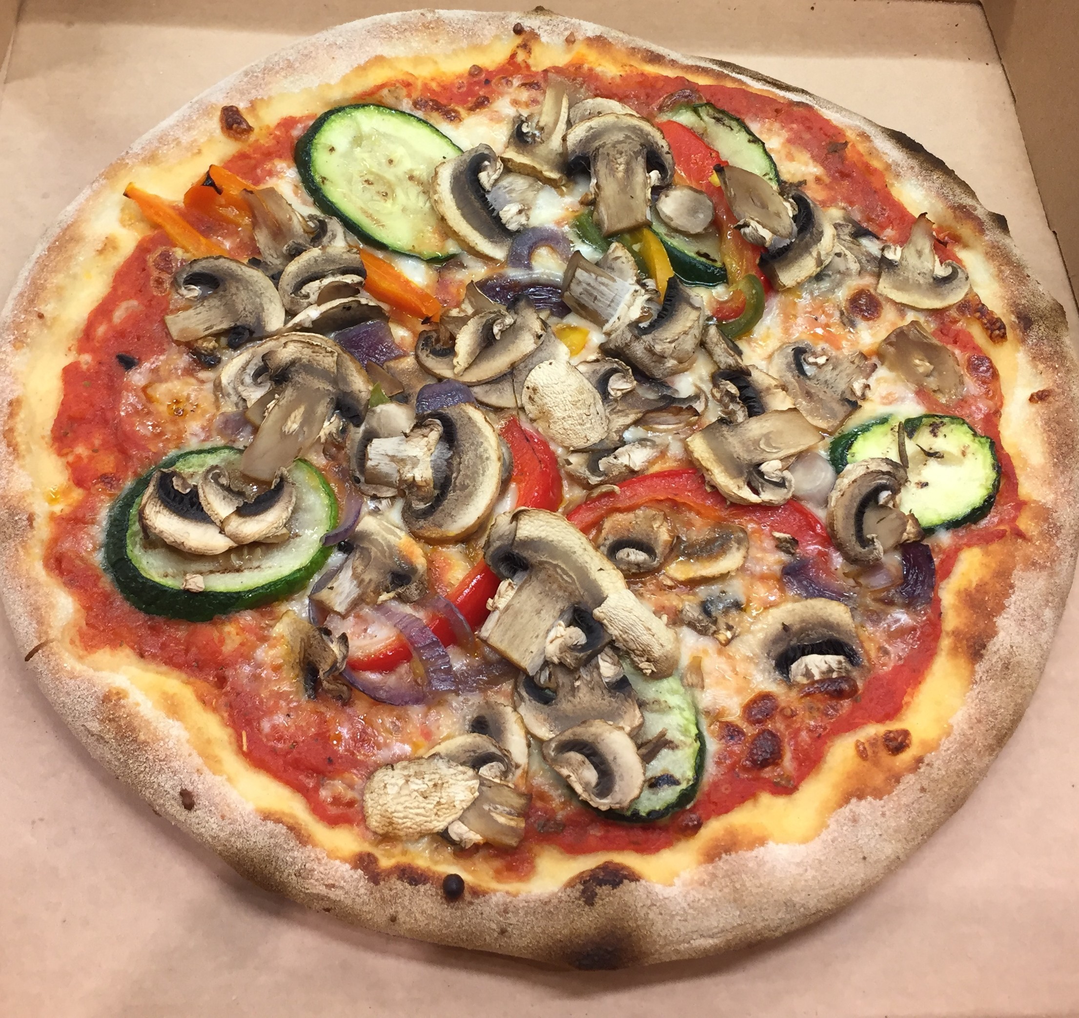 Pizza vegetariana for £8.50