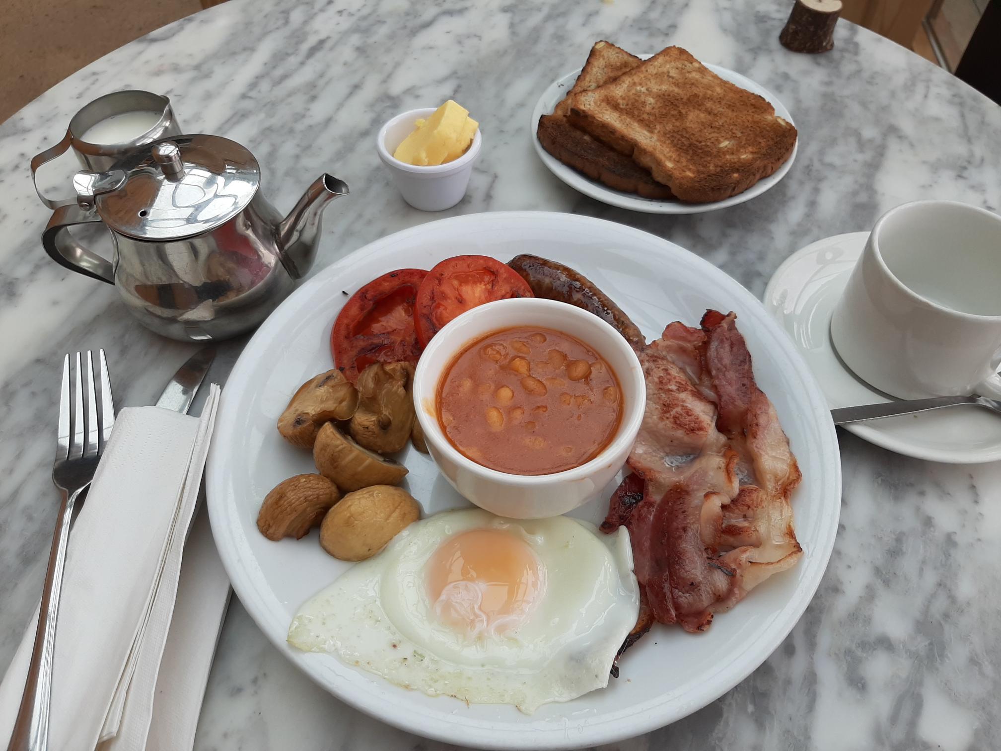 A full English breakfast (minus black pudding) at Cross Lanes Organic Farm Shop and Cafe