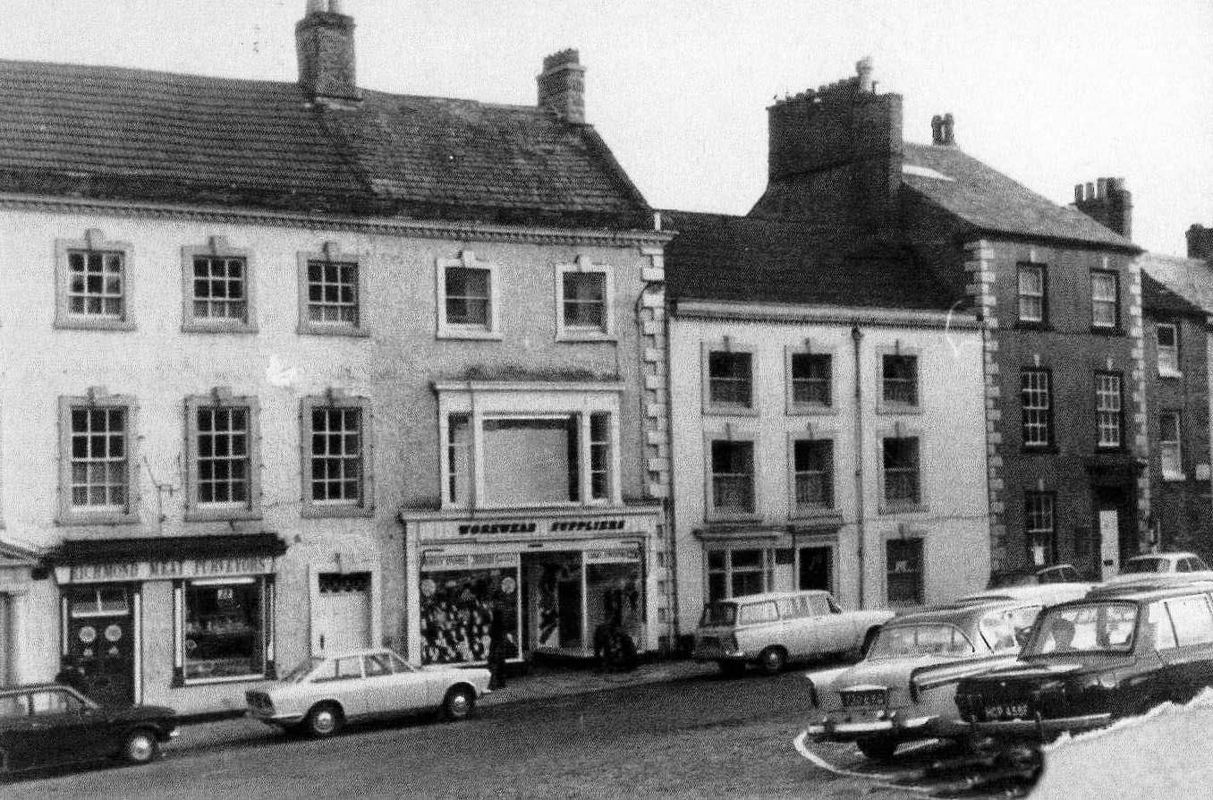 A 1960s picture of the bottom of Richmond Market Place with the building where the torn love letter was found on the far right