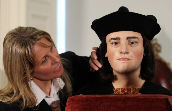 Philippa Langley, a former pupil of Hummersknott School in Darlington and the originator of the Looking for Richard III Project and the Missing Princes Project, with a model of Richard IIIs face