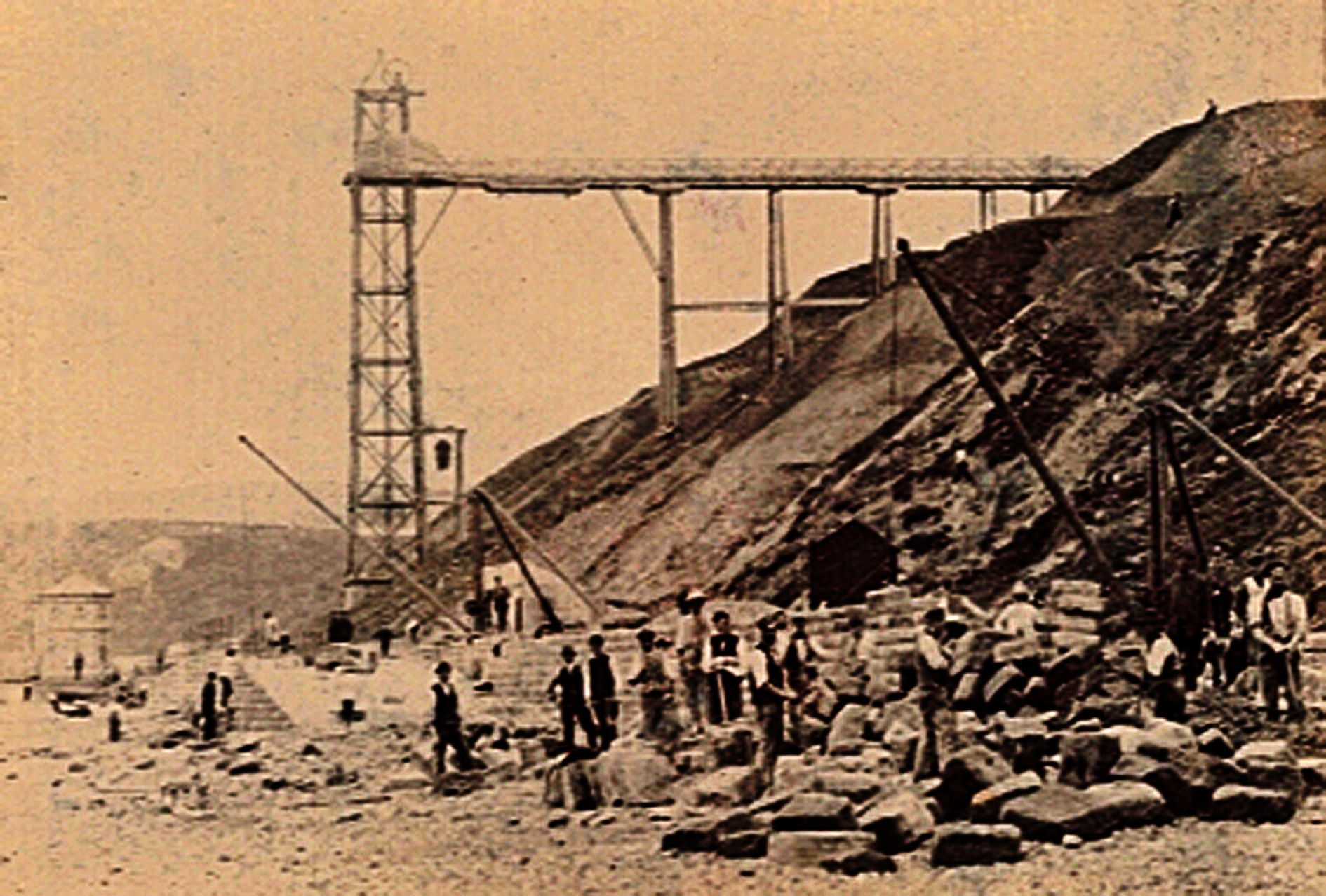 Peter Sotherans picture of Saltburn from 1880 showing the vertical hoist that was built to drop the stone railway sleepers to the promenade. Holidaymakers were also able to use it, although it had the worrying habit of getting jammed halfway