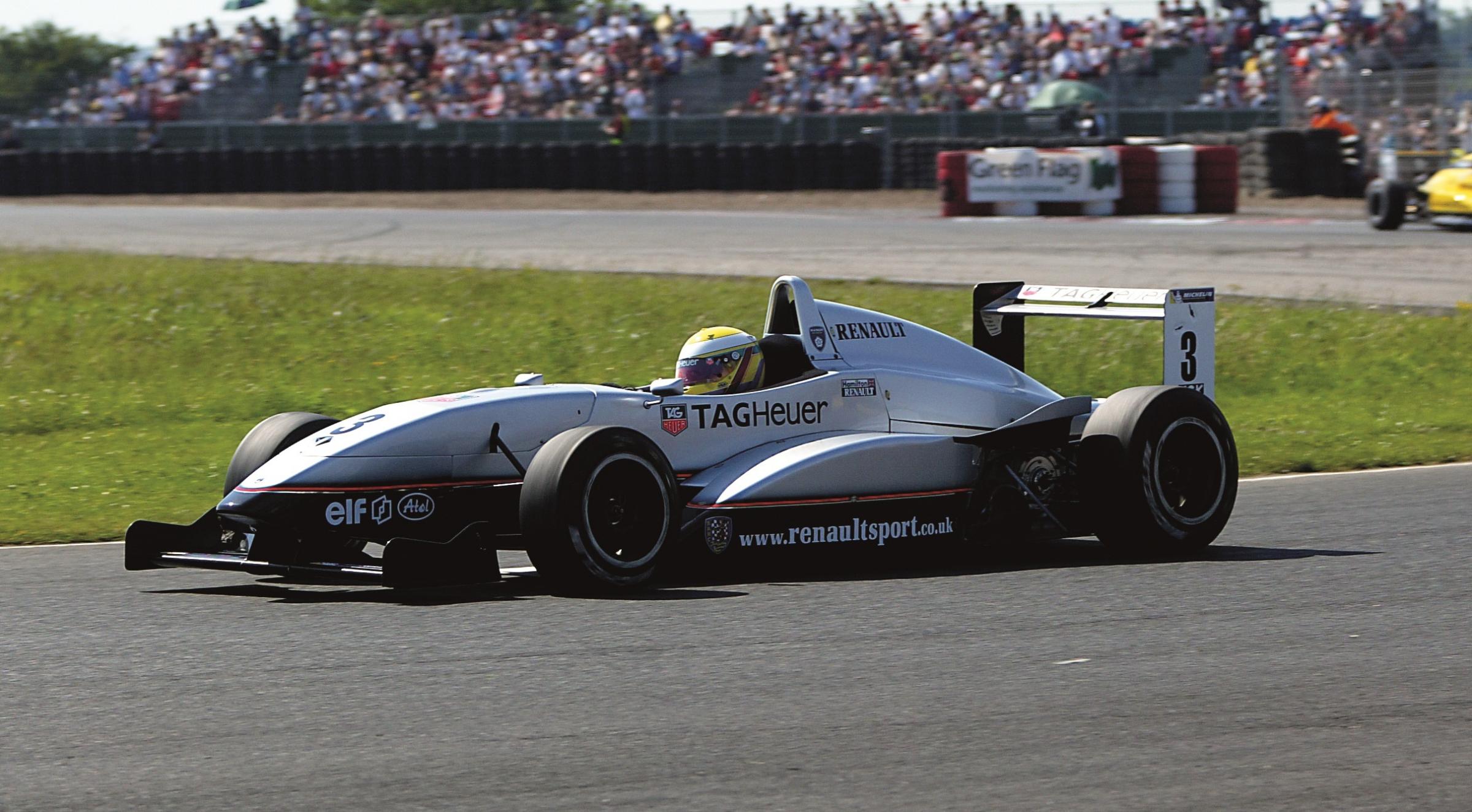 Lewis Hamilton at Croft in a Formula Renault race in 2003